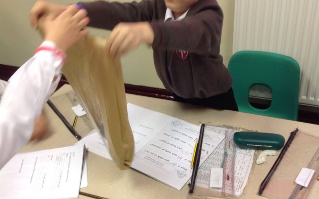 Science with Mrs Hillidge- Materials investigation 